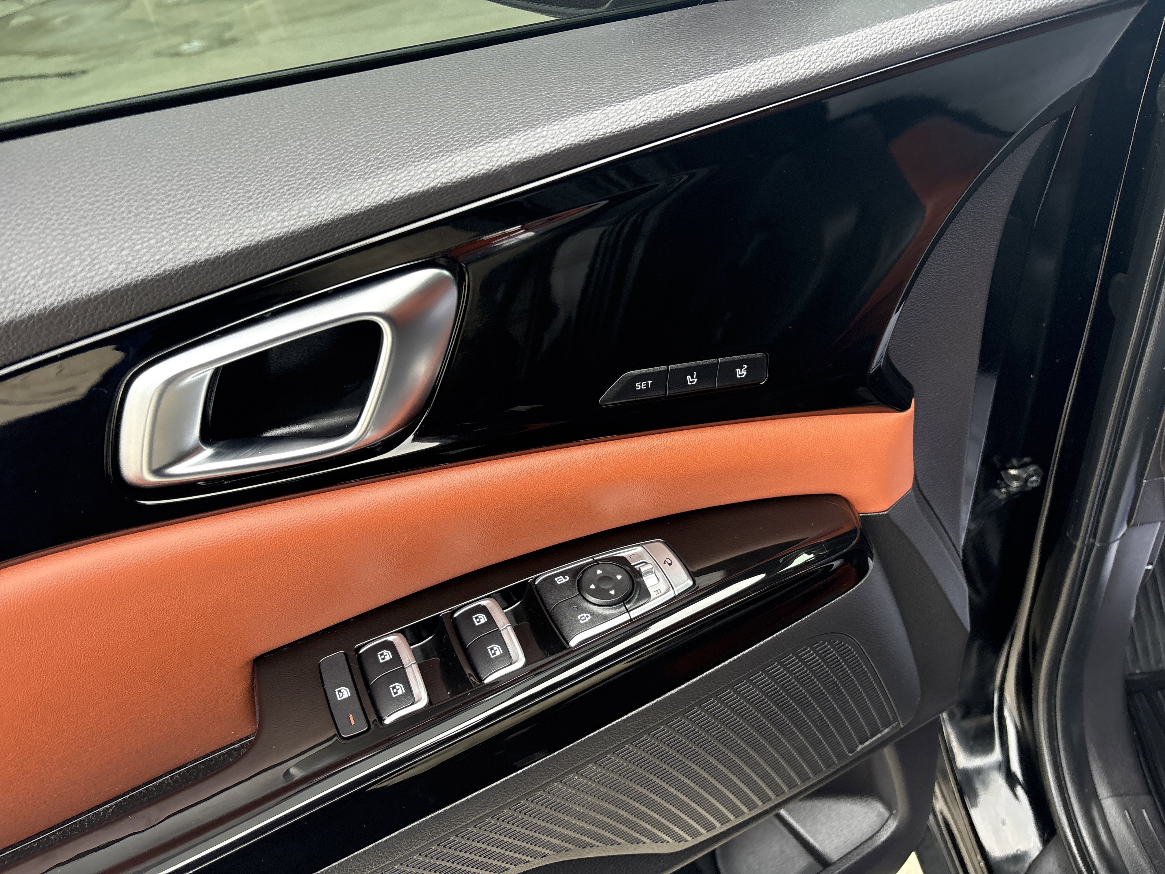 Used 2024 Kia Carnival SX Prestige image 13