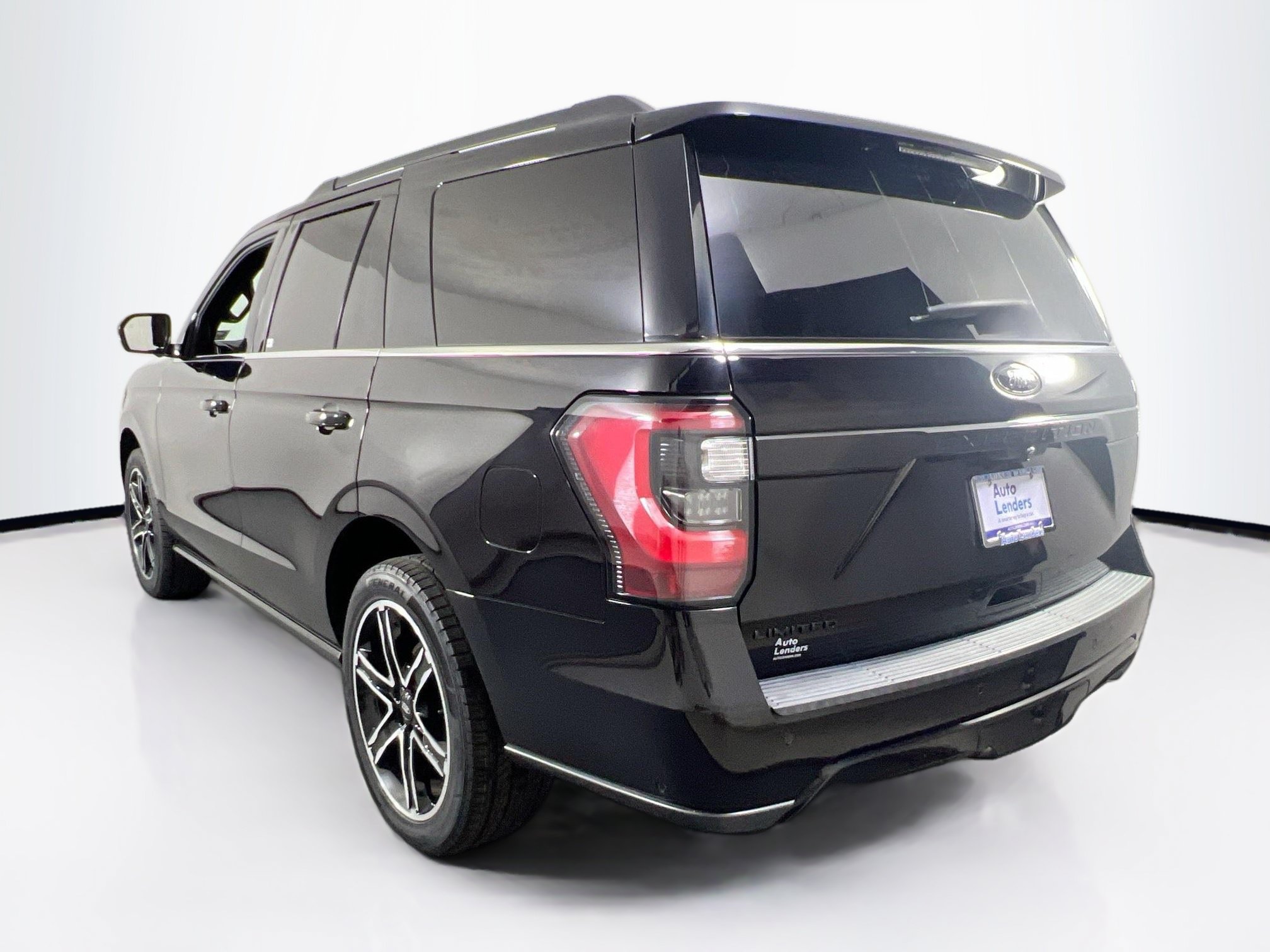 Used 2019 Ford Expedition Limited w/ Equipment Group 303A AWD/4WD image 7