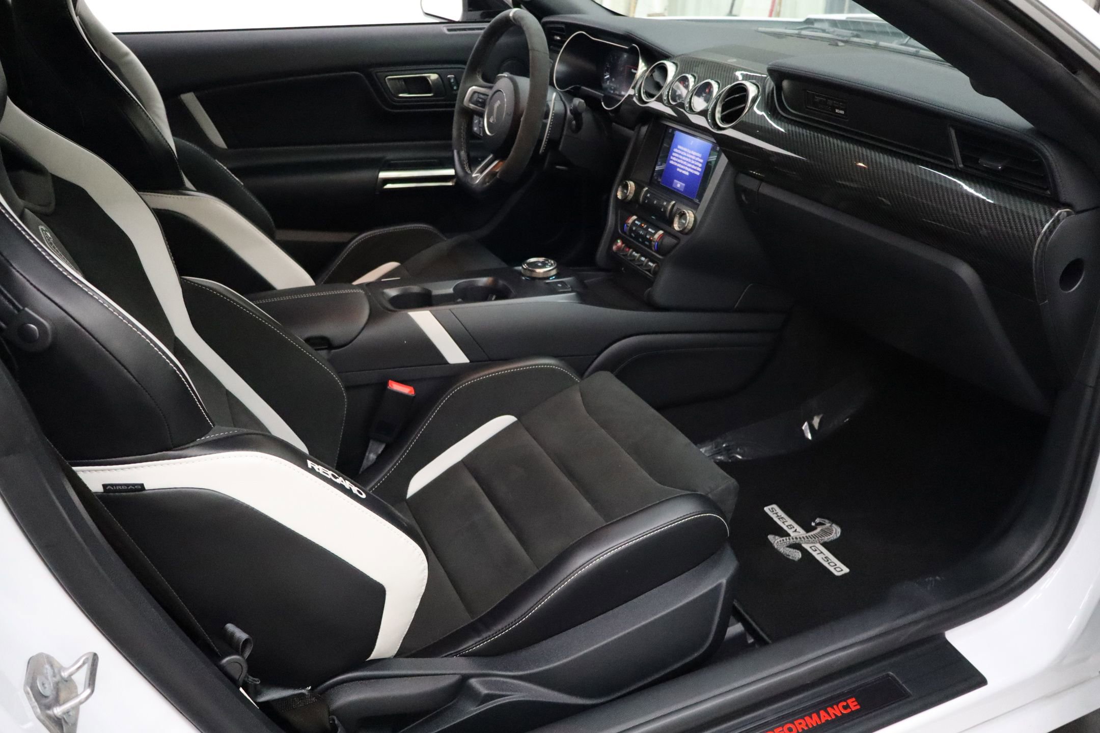 Used 2021 Ford Mustang Shelby GT500 w/ Technology Package image 26