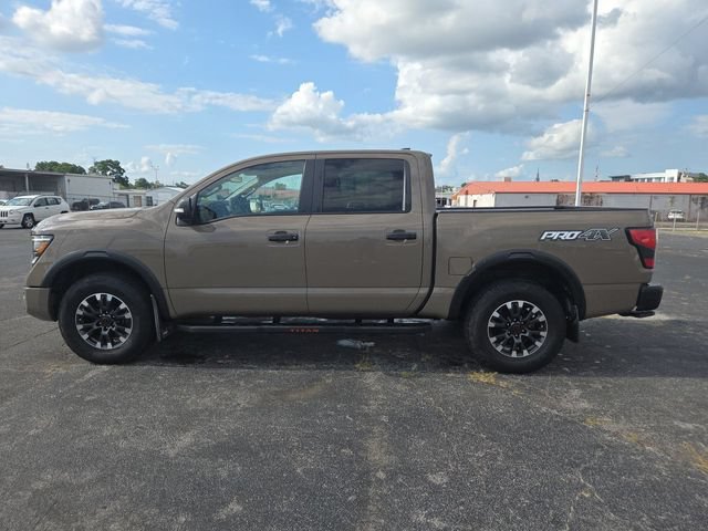 Used 2023 Nissan Titan PRO-4X w/ Pro-4x Convenience Package AWD/4WD image 5