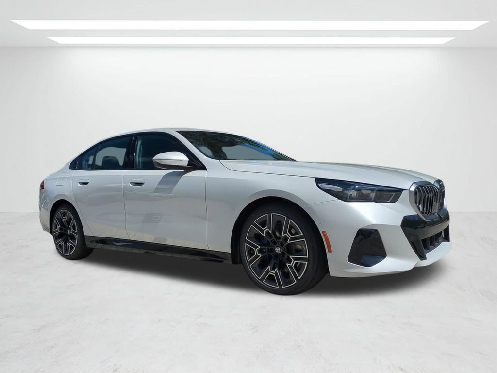 New 2027 BMW 530i xDrive w/ M Sport Package AWD/4WD image 2