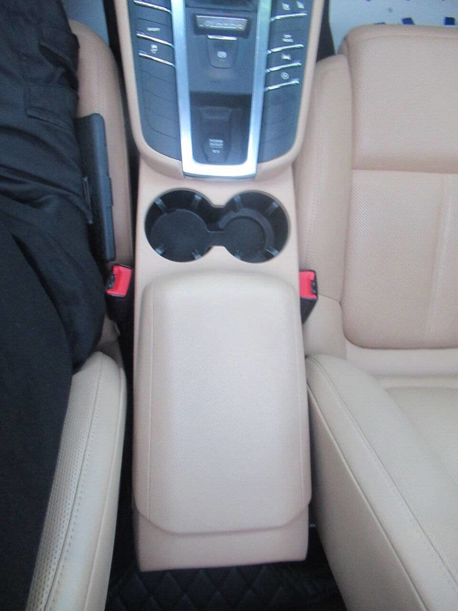 Used 2018 Porsche Macan S image 34