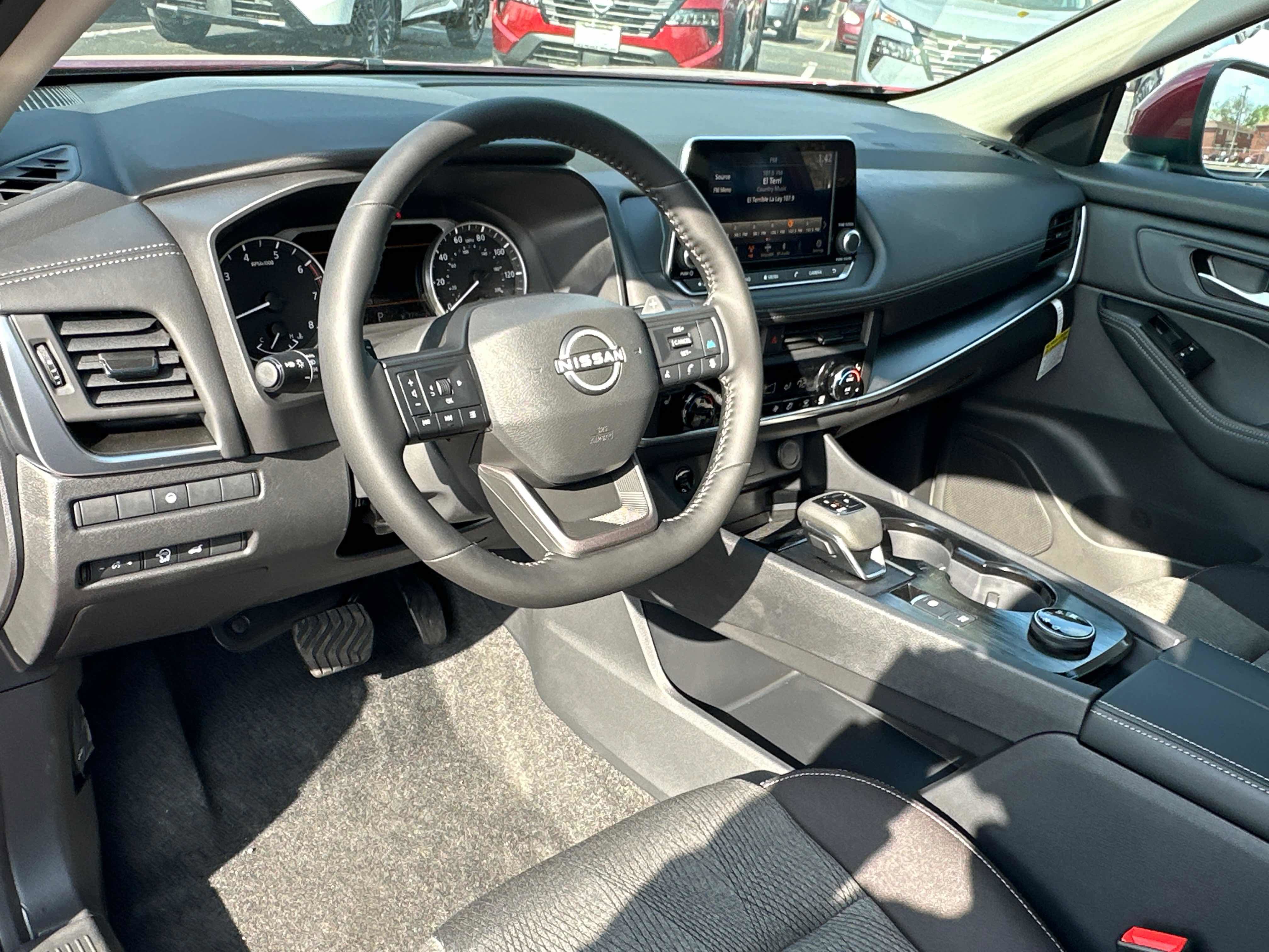 New 2026 Nissan Rogue SV AWD/4WD image 32