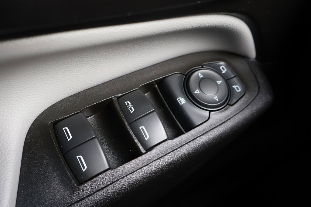 Certified 2024 Chevrolet Equinox LS w/ Driver Confidence II Package image 36