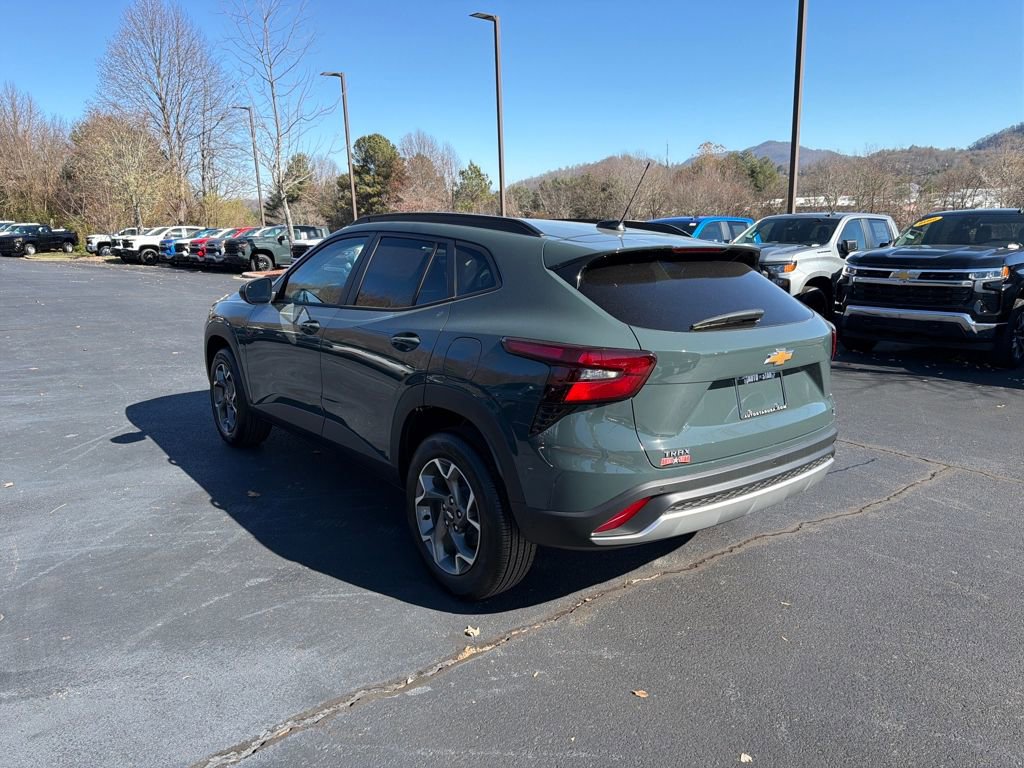 New 2025 Chevrolet Trax LT w/ Driver Confidence Package image 5