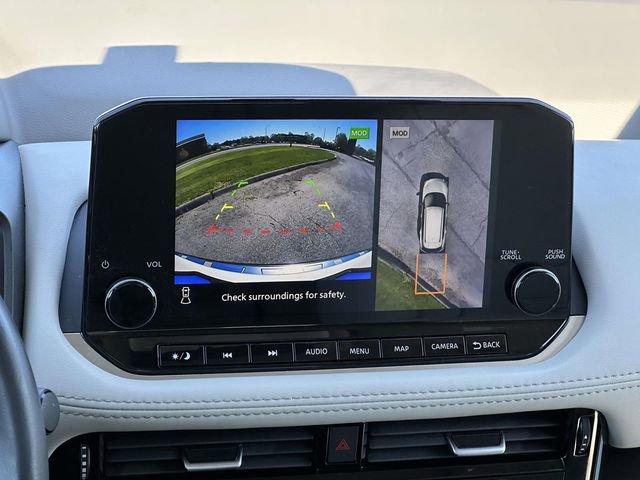 Used 2023 Nissan Rogue SL w/ SL Premium Package image 18