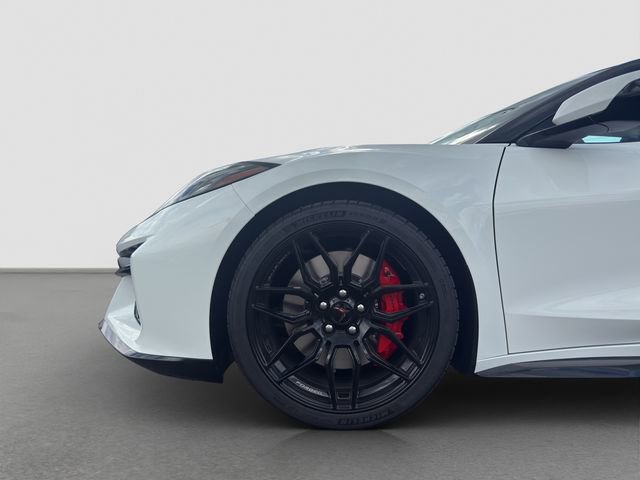 Used 2026 Chevrolet Corvette Z06 RWD image 16