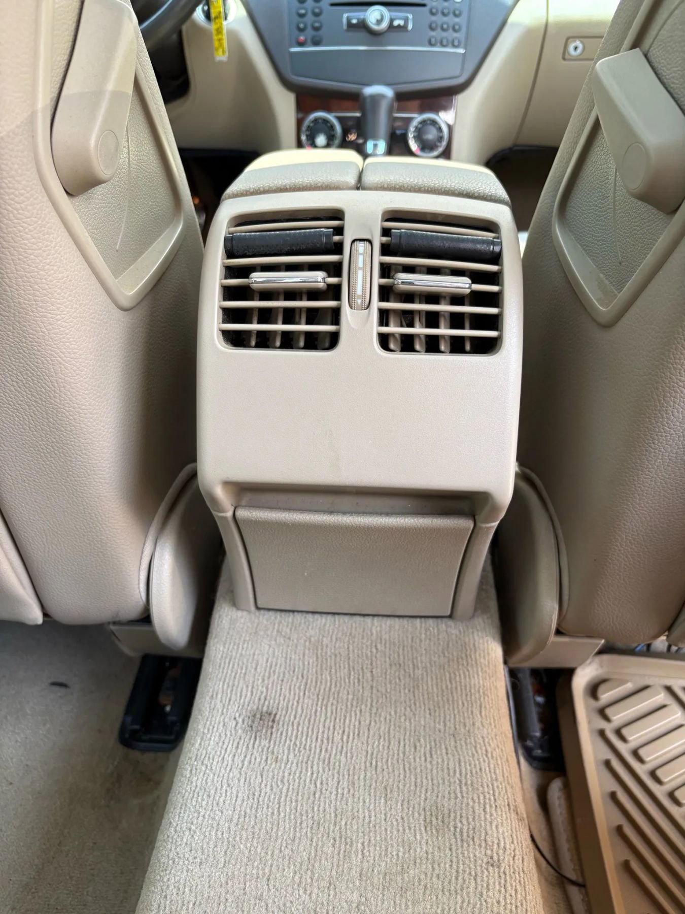 Used 2010 Mercedes-Benz C 300 Sedan image 28