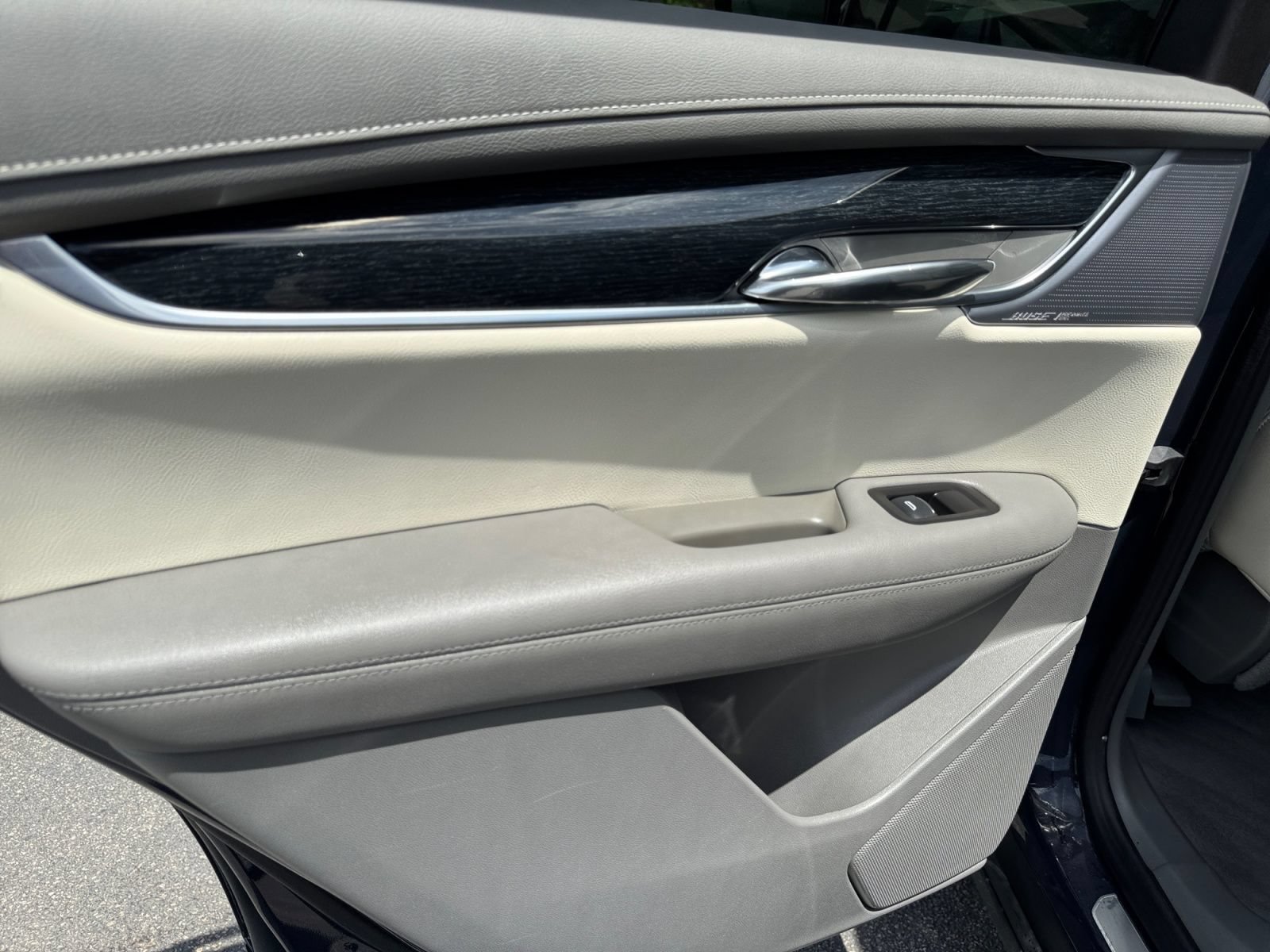 Used 2024 Cadillac XT6 Premium Luxury AWD/4WD image 15