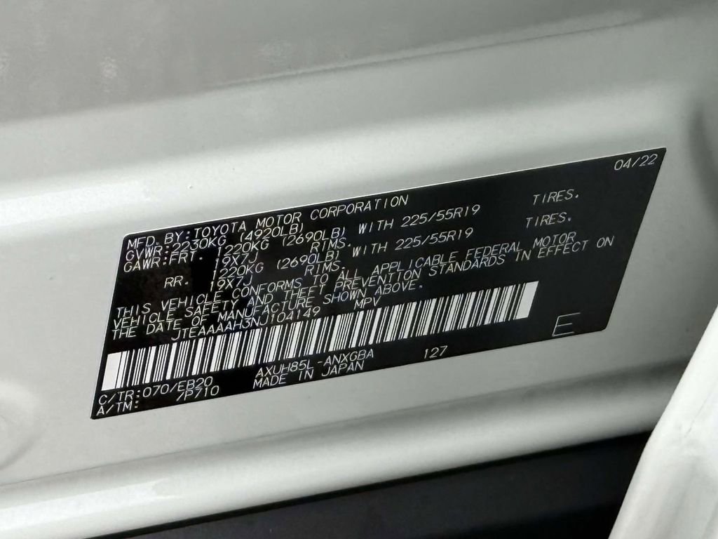 Used 2022 Toyota Venza XLE image 29