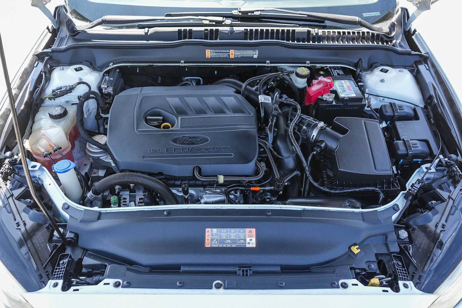 Used 2018 Ford Fusion SE w/ Fusion SE Technology Package FWD image 26