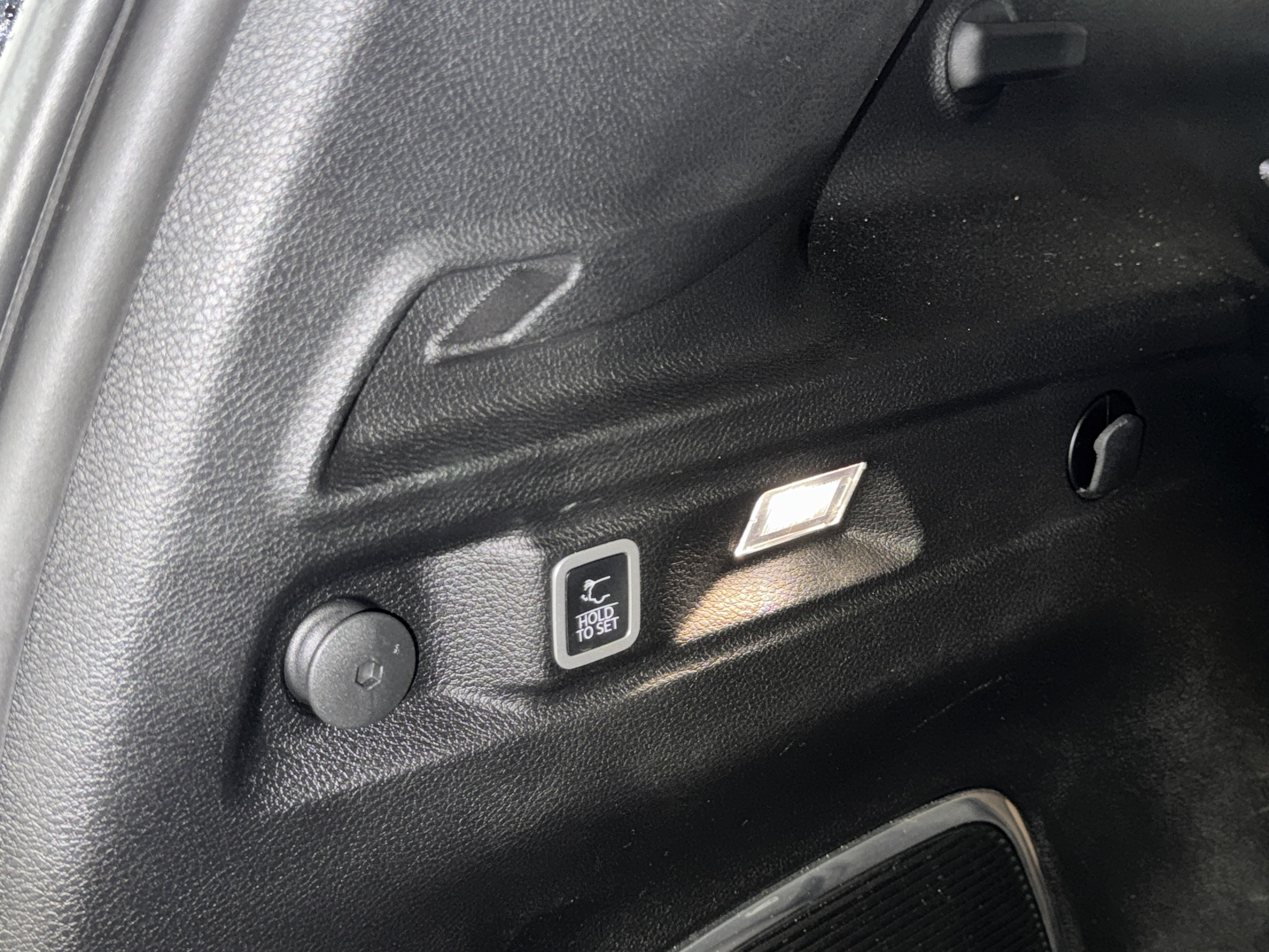 Used 2021 Jeep Grand Cherokee L Limited RWD image 15