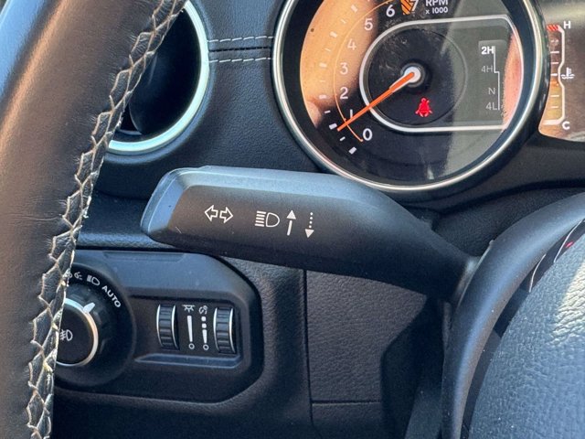 Used 2018 Jeep Wrangler Unlimited Sahara AWD/4WD image 18