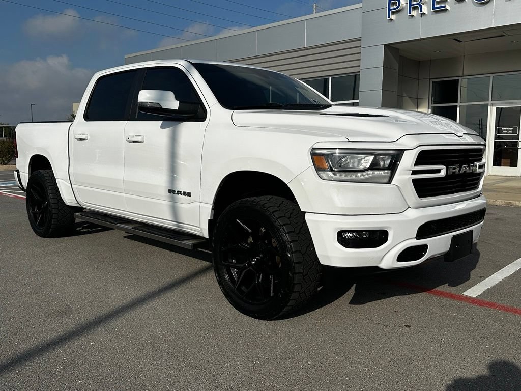Used 2024 RAM 1500 Laramie AWD/4WD image 3