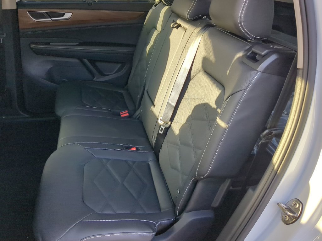 New 2026 Volkswagen Atlas SE FWD image 18