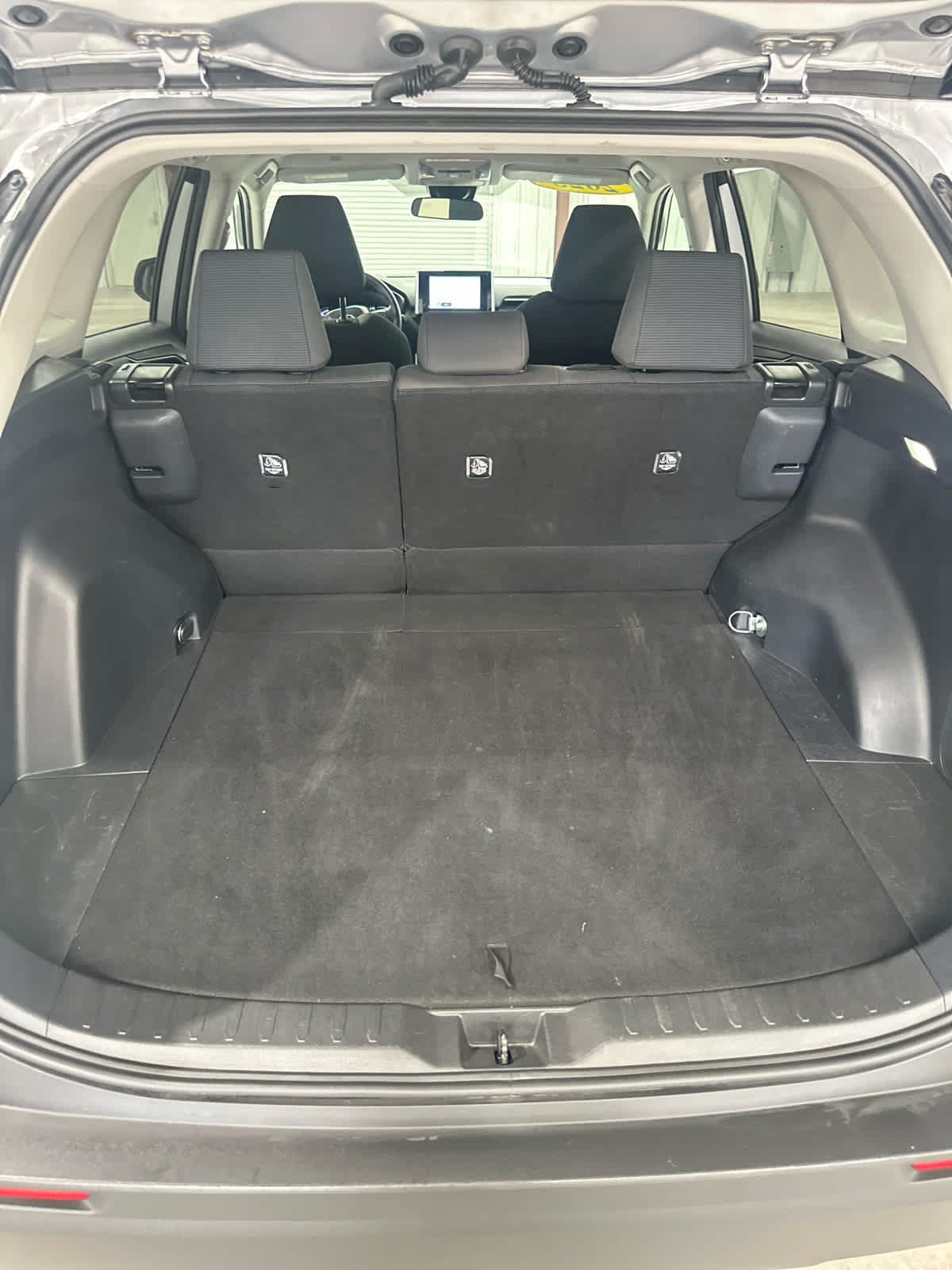 Used 2025 Toyota RAV4 LE AWD/4WD image 12
