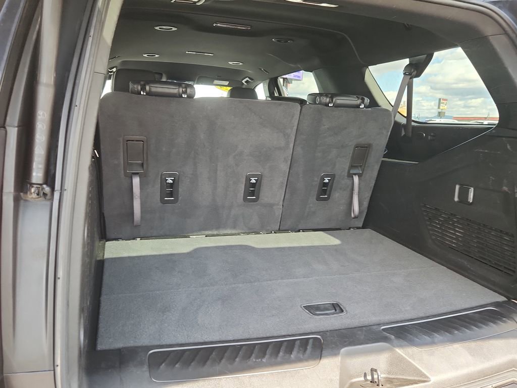 Used 2024 Chevrolet Suburban LT AWD/4WD image 11