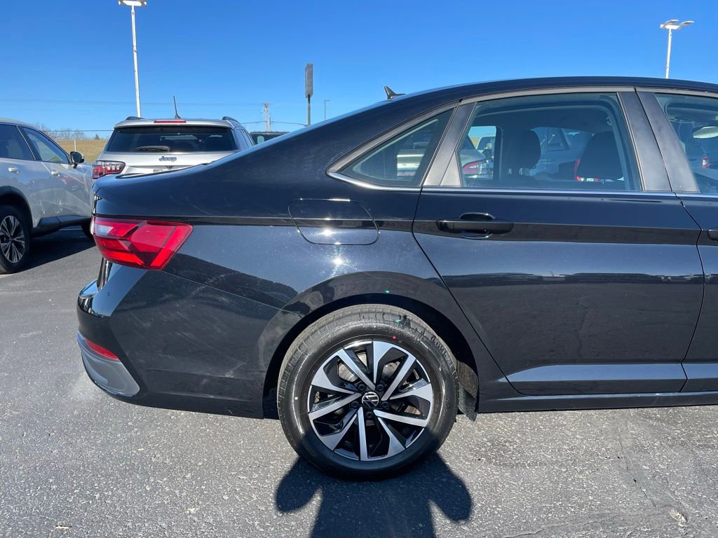 Used 2024 Volkswagen Jetta S image 25