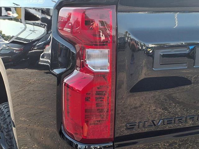 Used 2024 Chevrolet Silverado 1500 Custom Trail Boss w/ LPO, Dark Essentials Package image 24