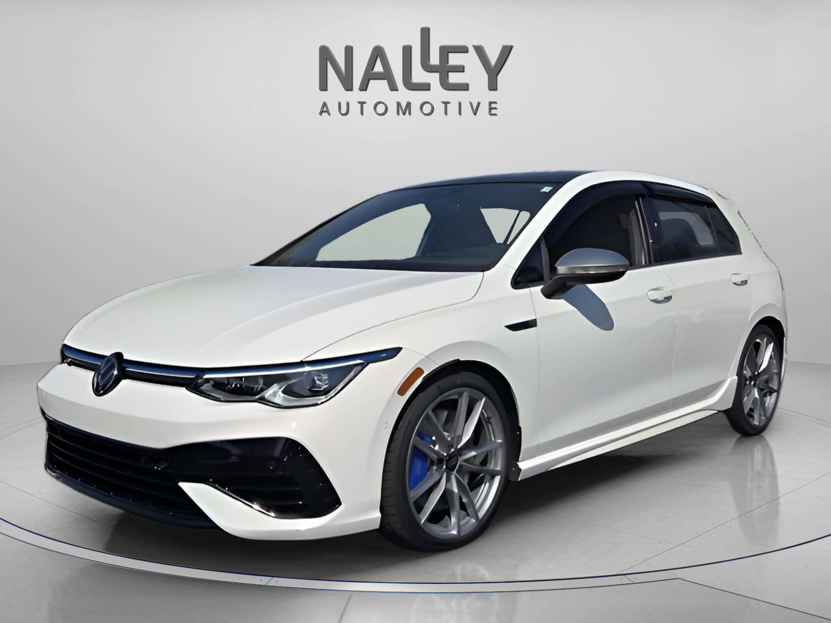 Used 2024 Volkswagen Golf R image 1