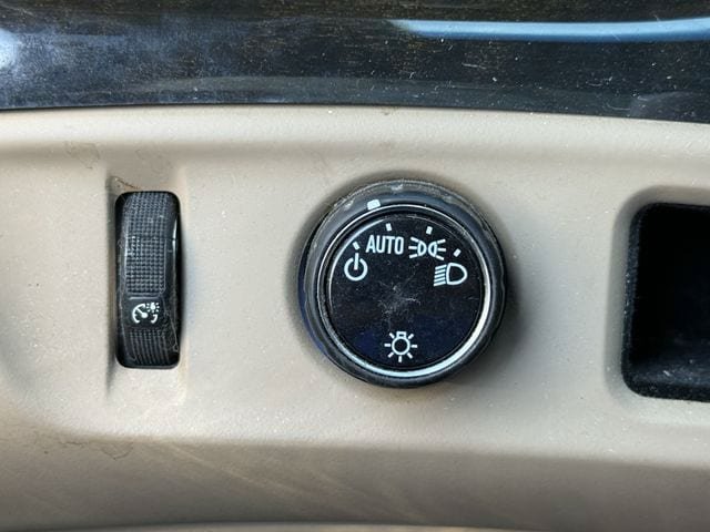 Used 2020 Cadillac Escalade Platinum RWD image 21