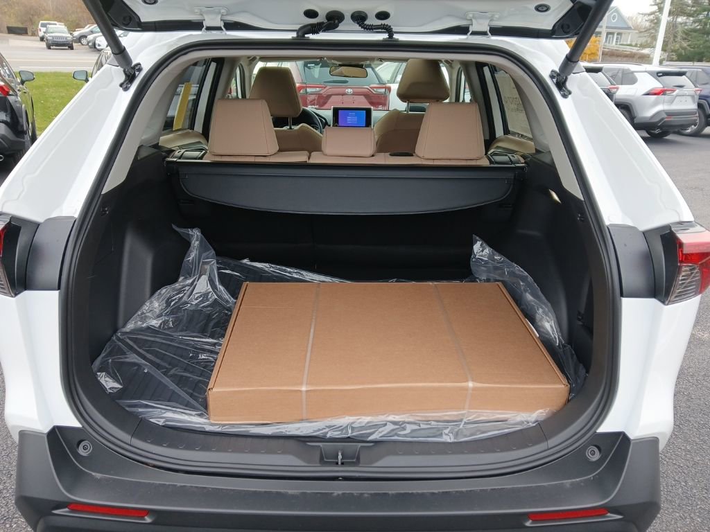 New 2025 Toyota RAV4 XLE image 10