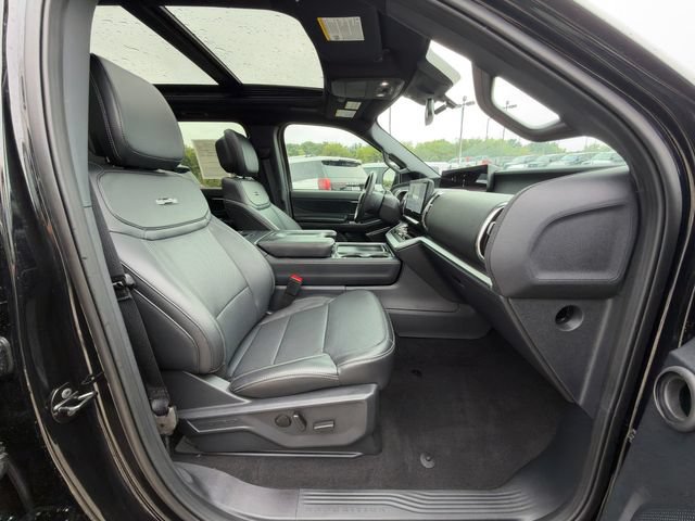 Used 2026 Ford Expedition Max Platinum w/ Stealth Performance Package AWD/4WD image 10