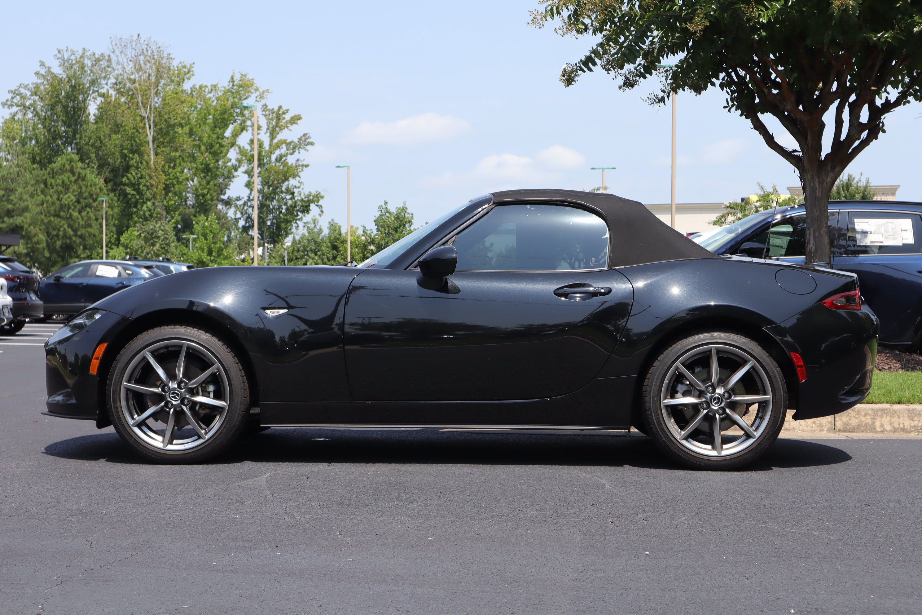 Certified 2023 MAZDA MX-5 Miata Grand Touring w/ Weather Package RWD image 5