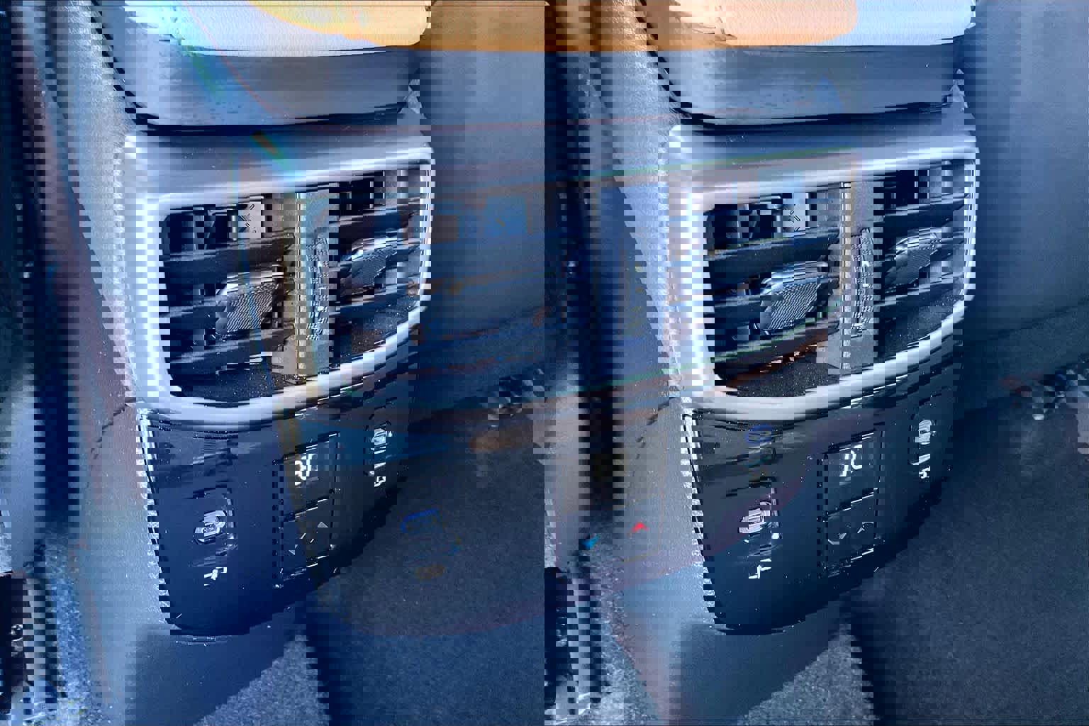 Used 2023 Lexus RX 350 Premium Plus w/ Accessory Package (Z1) image 32