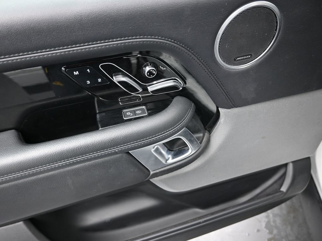 Used 2018 Land Rover Range Rover image 22