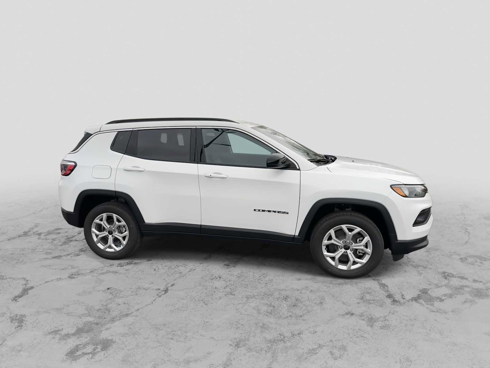 New 2026 Jeep Compass Latitude image 9
