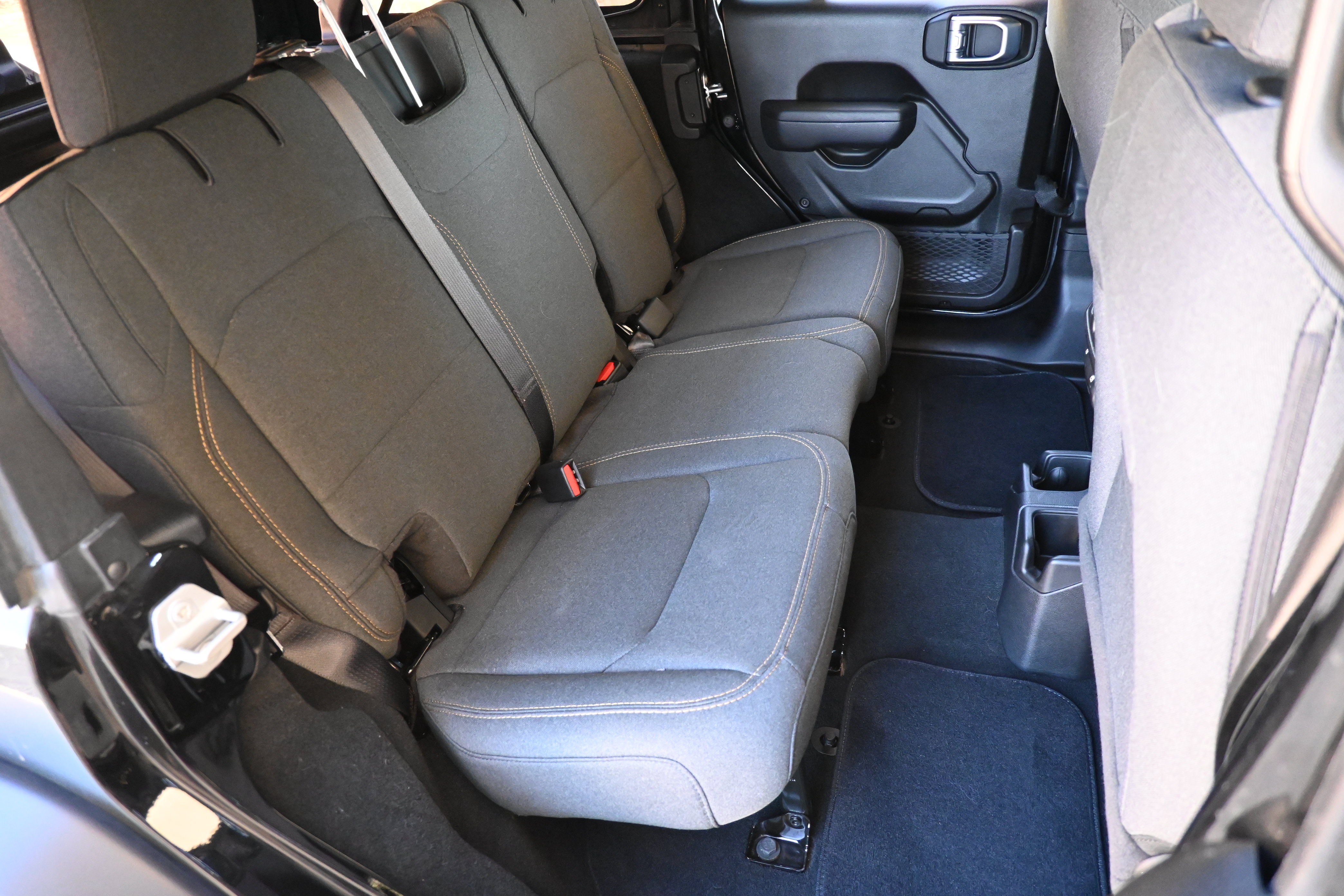 Used 2024 Jeep Wrangler Unlimited Sport AWD/4WD image 18