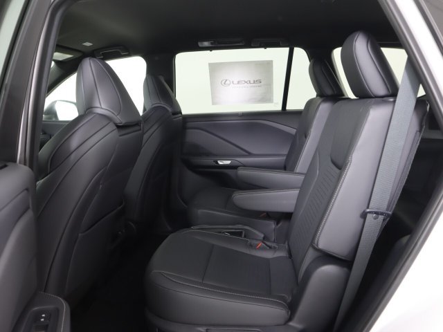 New 2026 Lexus TX 500h AWD w/ Technology Package image 15
