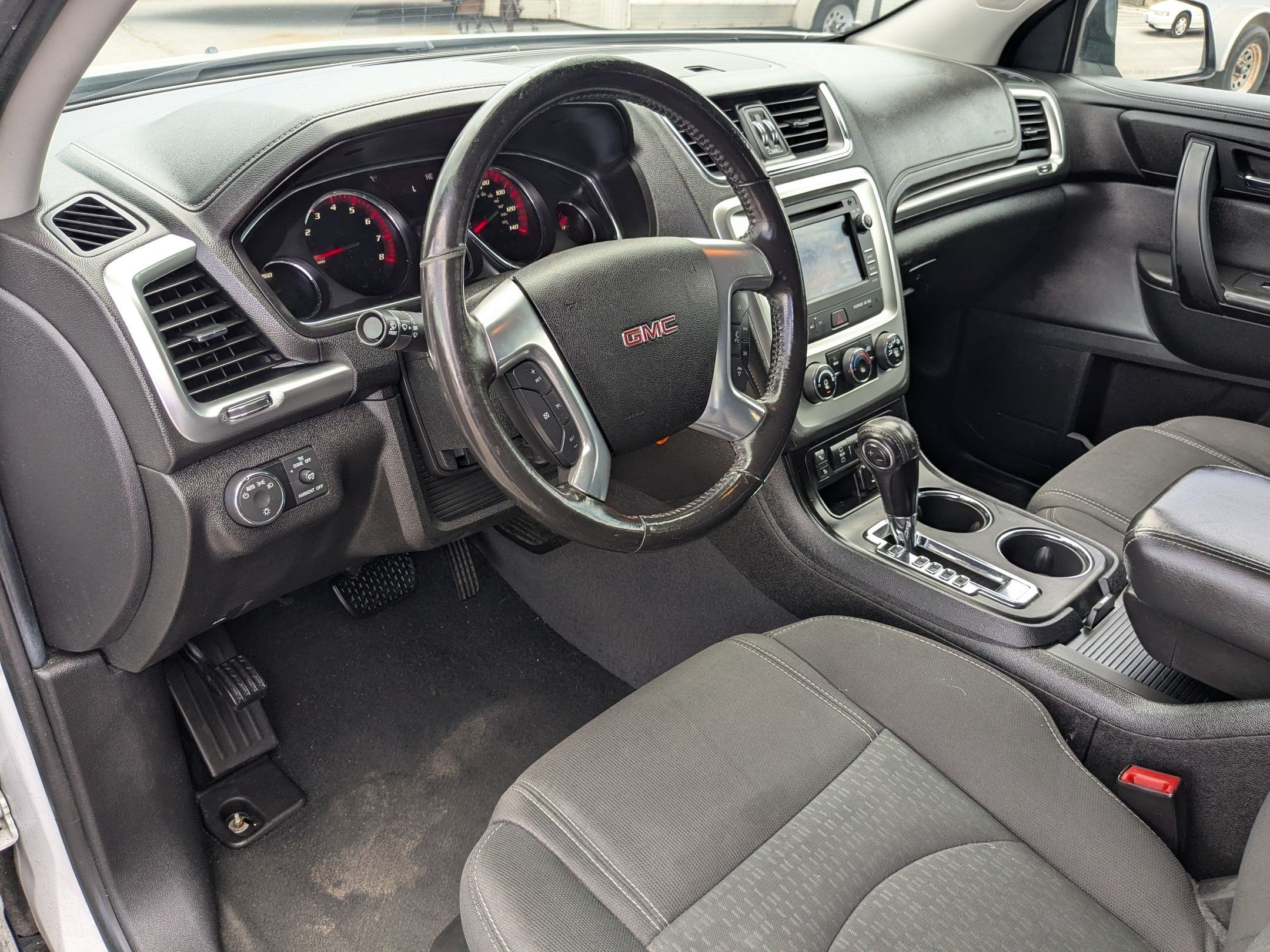 Used 2016 GMC Acadia SLE AWD/4WD image 14