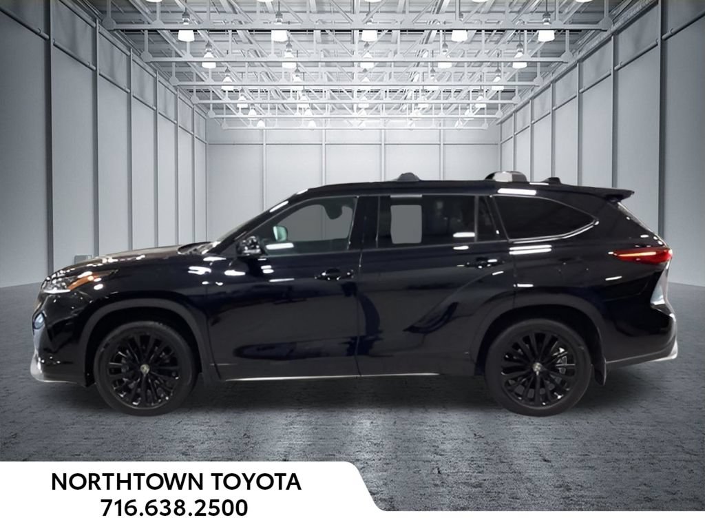 Used 2023 Toyota Highlander XSE AWD/4WD image 2