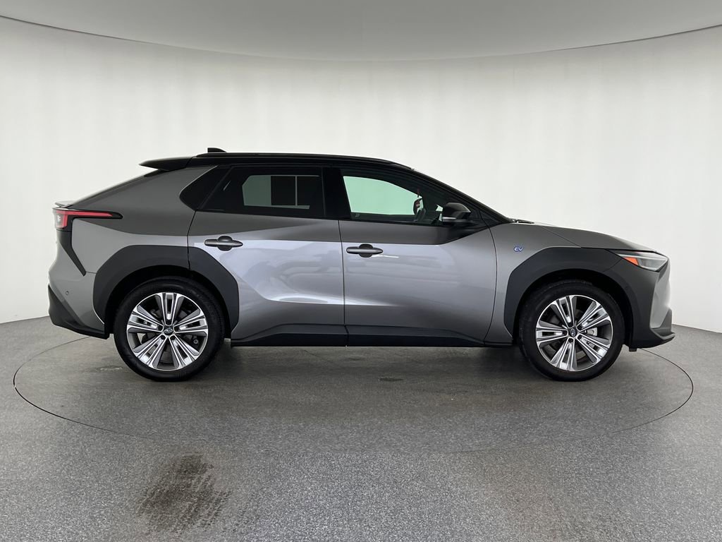 Used 2024 Subaru Solterra Touring w/ Touring Package image 8