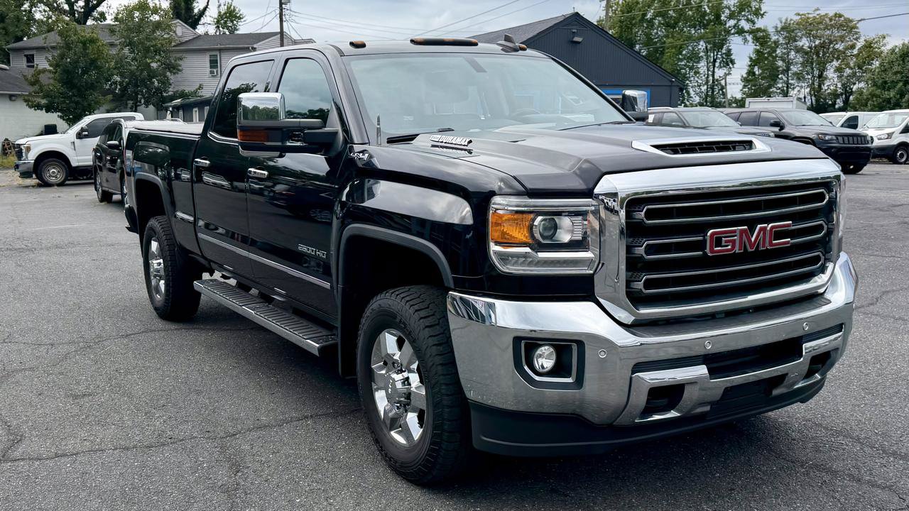 Used 2017 GMC Sierra 2500 SLT w/ Duramax Plus Package AWD/4WD image 4