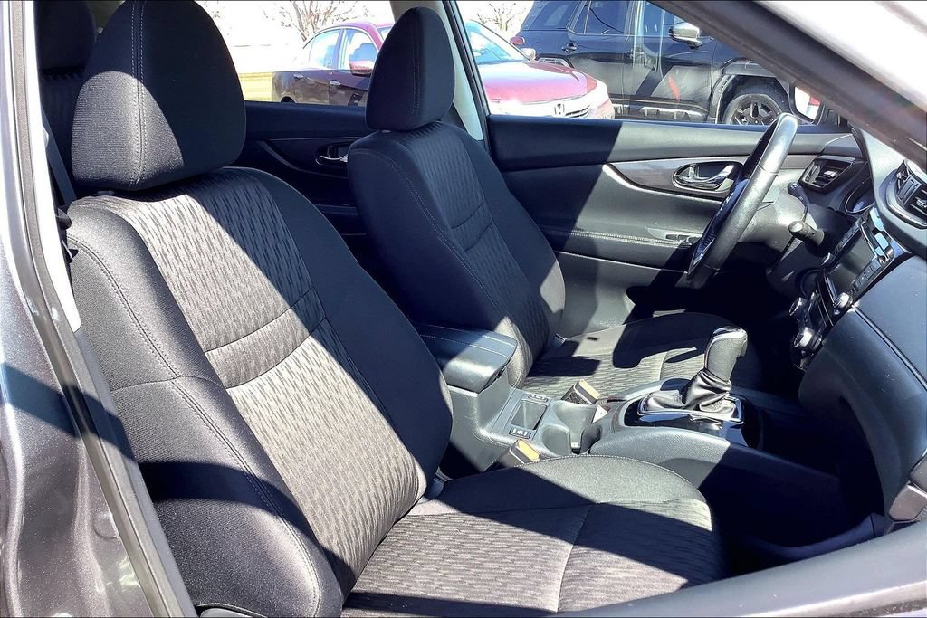 Used 2020 Nissan Rogue SV AWD/4WD image 6
