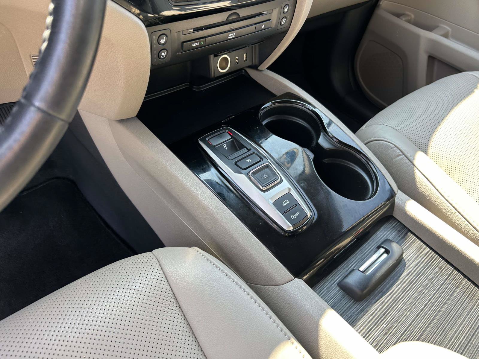Certified 2018 Honda Pilot Elite image 16