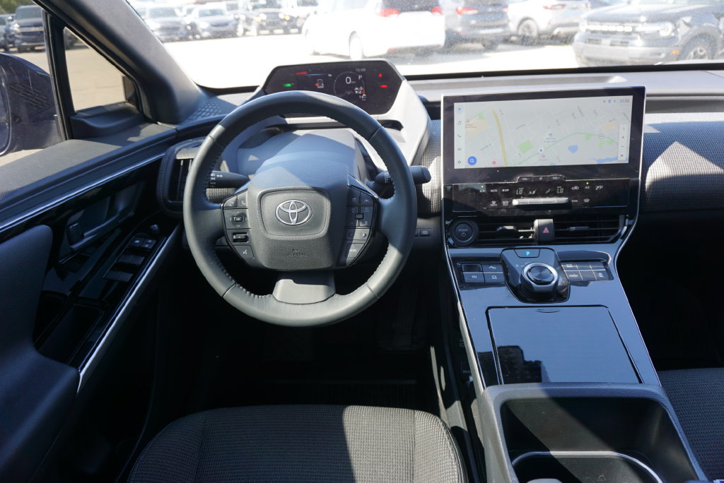 Used 2024 Toyota bZ4X FWD image 14