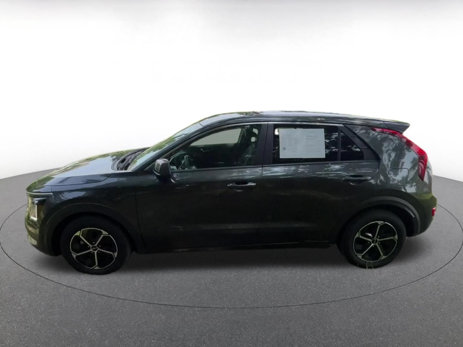 Used 2026 Kia Niro LX FWD image 9