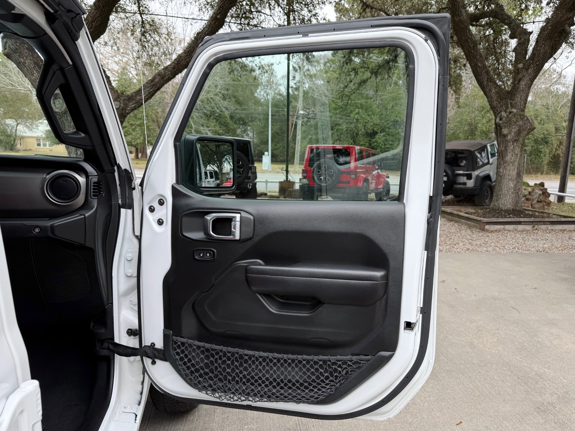 Used 2021 Jeep Gladiator Sport image 34