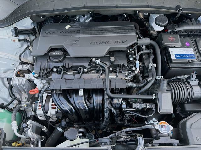 Used 2023 Hyundai Kona SE w/ Cargo Package FWD image 28