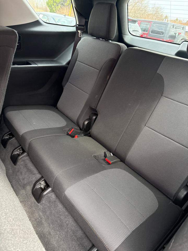 Used 2018 Chevrolet Traverse LS w/ LPO, Floor Liner Package FWD image 11
