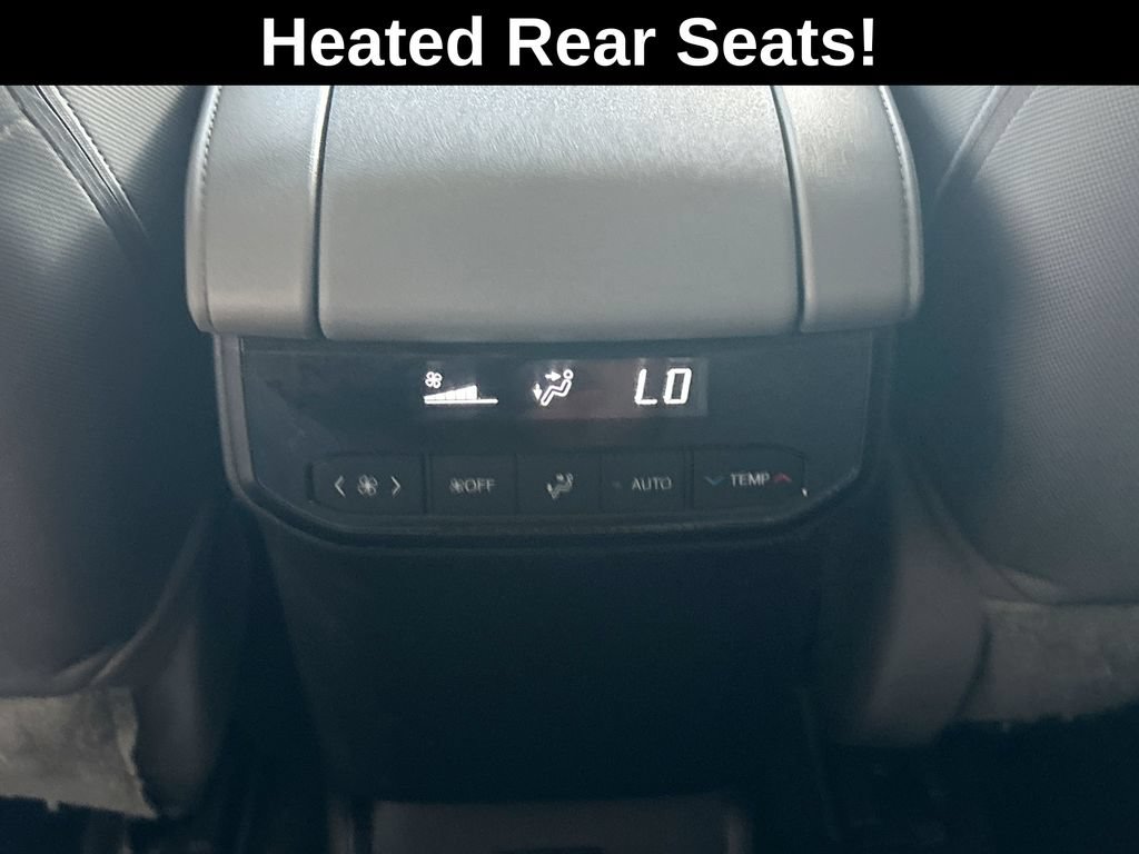 Used 2023 Toyota Highlander LE FWD image 30