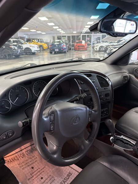 Used 2001 Oldsmobile Aurora 3.5 w/ Convenience Pkg FWD image 19