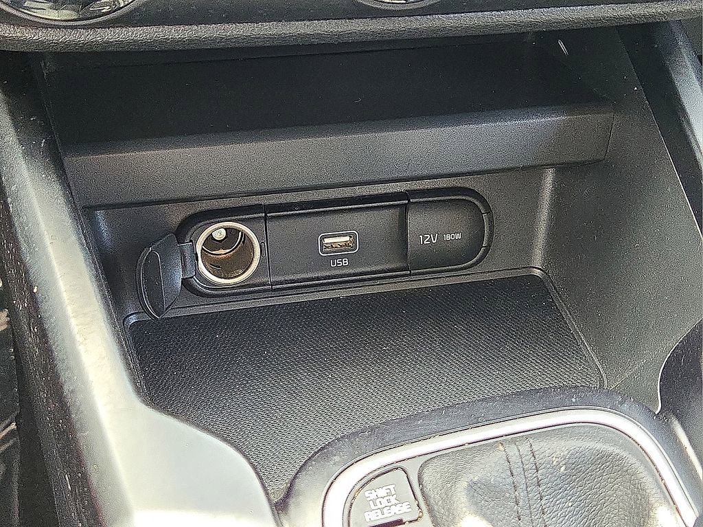 Used 2020 Kia Soul S FWD image 28