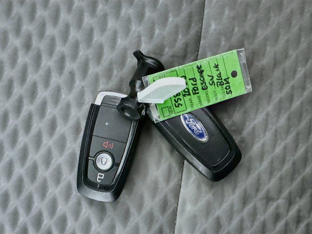 Used 2020 Ford Escape SE FWD image 29