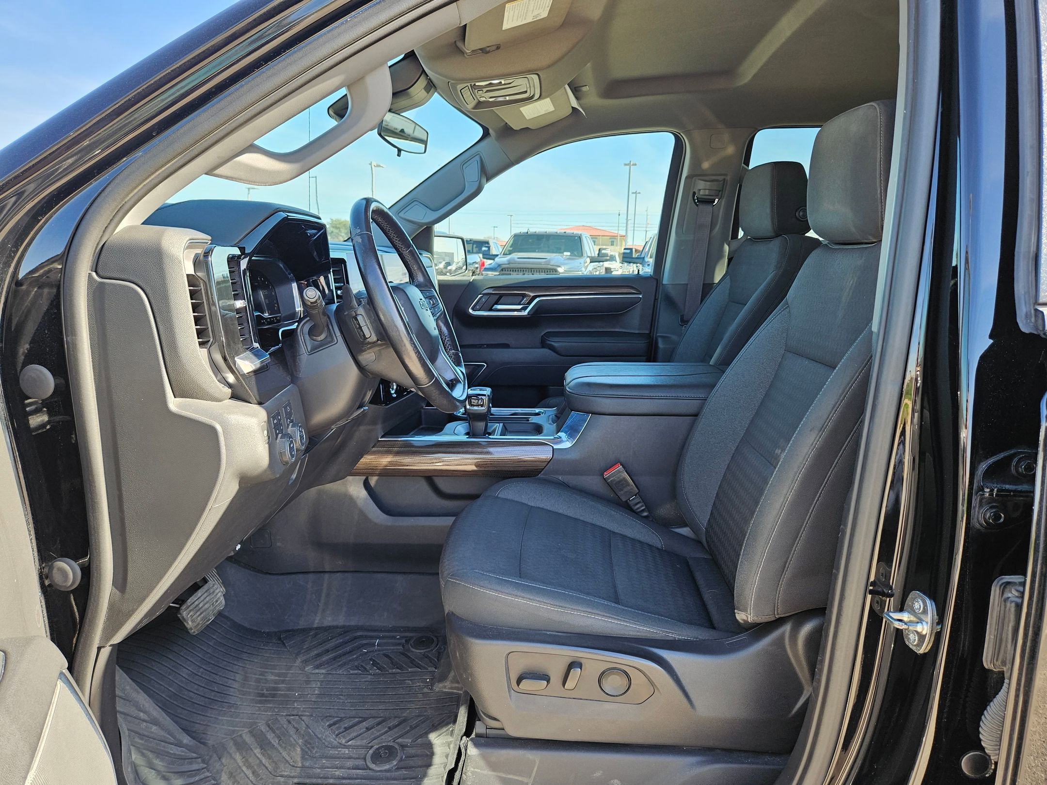 Used 2023 Chevrolet Silverado 1500 LT Trail Boss w/ Protection Package image 9