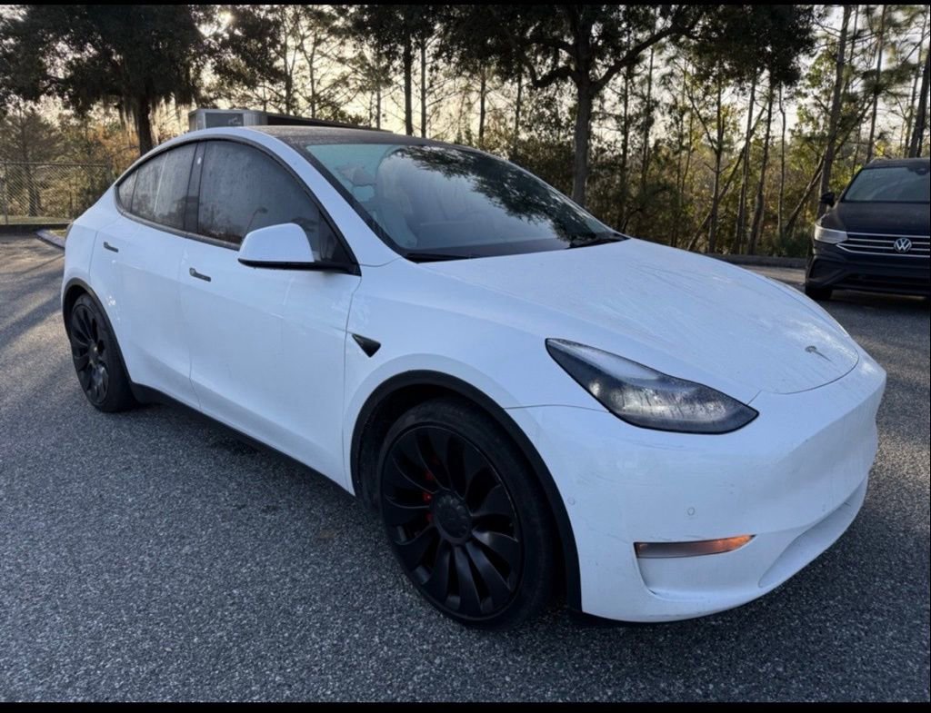 Used 2022 Tesla Model Y Performance image 3